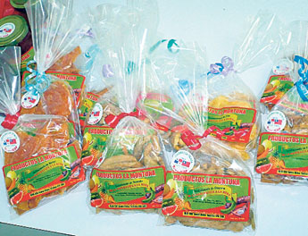 CRITICA EN LINEA: aprovechan la fruta utilizándola en todas sus formas